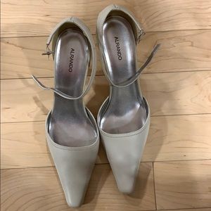 Women’s shoes